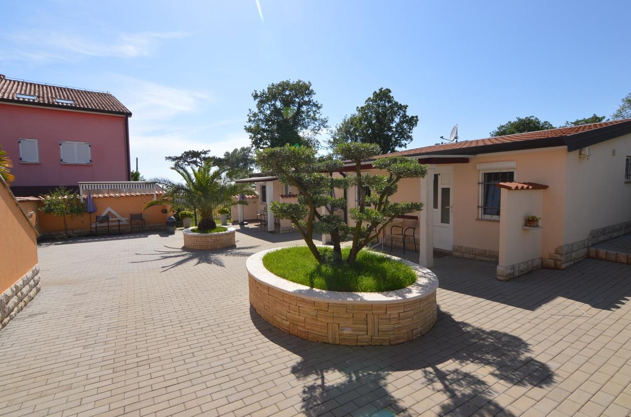 Apartmani Dekovic Materada Porec Luaran gambar