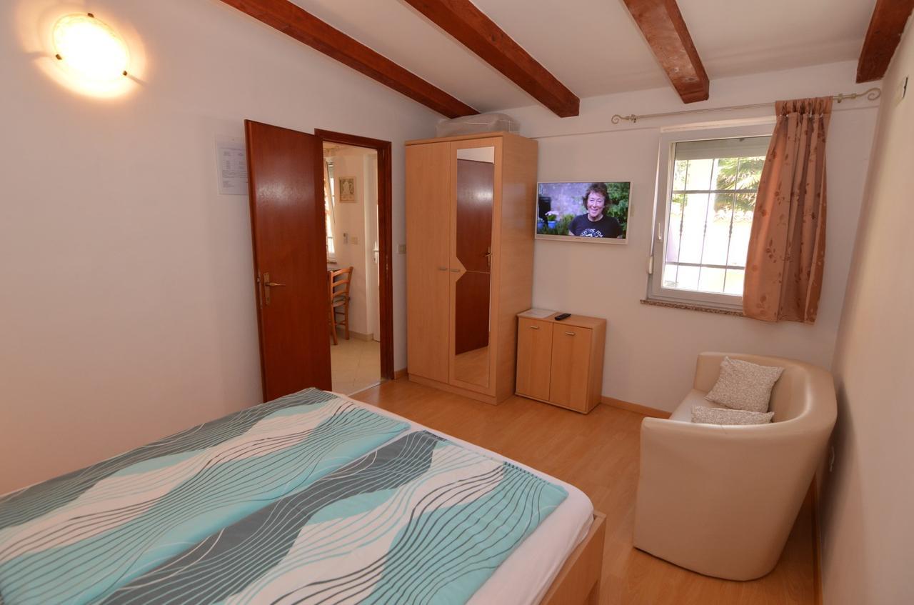 Apartmani Dekovic Materada Porec Bilik gambar