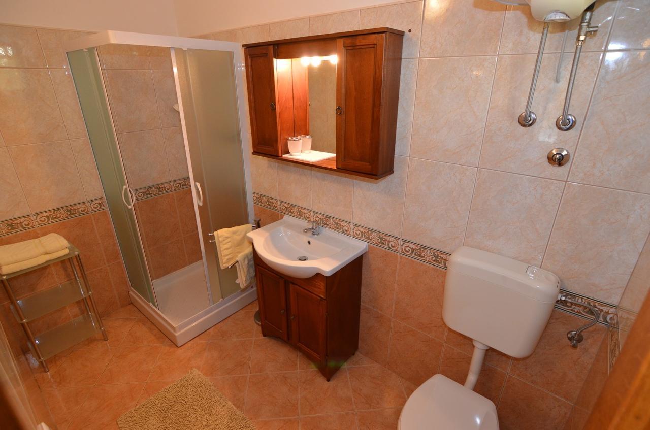 Apartmani Dekovic Materada Porec Bilik gambar