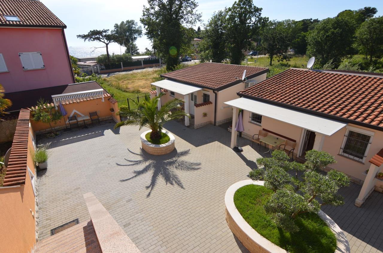 Apartmani Dekovic Materada Porec Bilik gambar